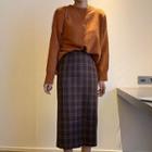 Button-up Back Sweater / Plaid Midi Pencil Skirt