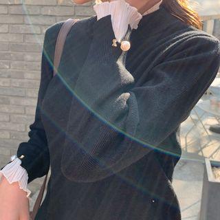Frilled-trim Knit Top With Brooch Black - One Size