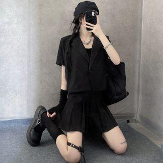 Short-sleeve Single-button Blazer / Mini Pleated Skirt