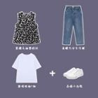 Short-sleeve T-shirt / Floral Print Ruffled Sleeveless Blouse / Straight-cut Jeans