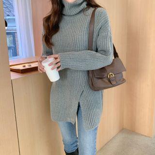 Turtle-neck Slit-front Rib-knit Top