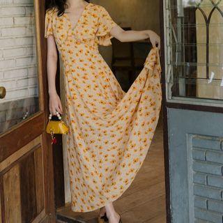 Floral Short-sleeve V-neck Maxi A-line Dress