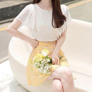 Laced Flutter-sleeve Blouse