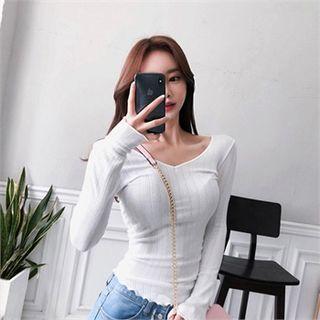 V-neck Frilled Skinny Top