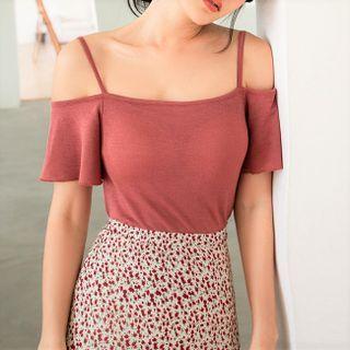 Short-sleeve Cold-shoulder Padded Knit Top