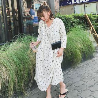 Star Print V-neck Chiffon Dress