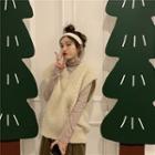 Cable Knit Vest / Long-sleeve Turtle Neck T-shirt