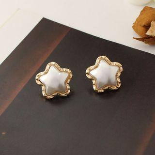 Star Ear Stud / Clip-on Earring