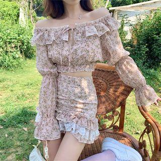 Long-sleeve Off-shoulder Floral Print Top / Slim-fit Skirt