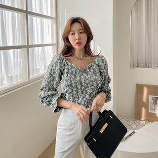 Sweetheart-neck Floral Lace Blouse