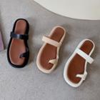 Two-tone Flat Slide Sandals