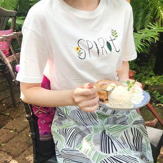 Spirit Leaf Embroidery T-shirt