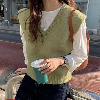 V-neck Sweater Vest / Long-sleeve Top