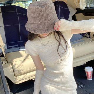 Set: Short-sleeve Sheath Knit Dress + Arm Sleeve