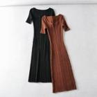 Plain Short-sleeve Midi Knit Dress