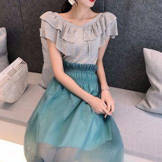 Short-sleeve V-neck Ruffle Knit Top / A-line Midi Skirt