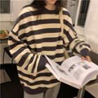 Round-neck Two Tone Striped Oversize Sweatshirt
