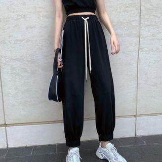 Cropped Lettering Tank Top / Drawstring Sweatpants