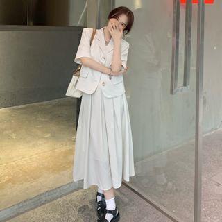 Short-sleeve Blazer / Plain Accordion Pleat A-line Skirt