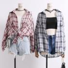 Lightweight Loose-fit Plaid Blouse