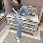 Elbow-sleeve T-shirt / Wide Leg Jeans