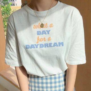 Lettering Short-sleeve T-shirt / Checked A-line Skirt