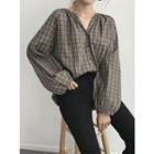 Balloon-sleeve Check Blouse