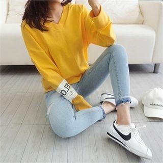 V-neck Lettering-sleeve Pullover