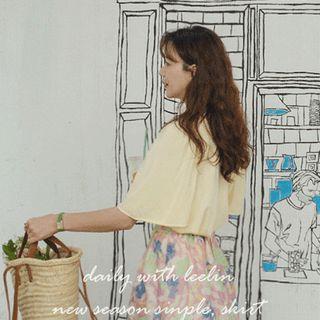 Bell-sleeve Boxy T-shirt