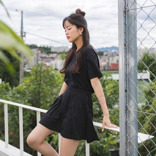 Set: Round-neck T-shirt + A-line Mini Skort