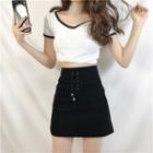V-neck Short-sleeve T-shirt / High Waist A-line Skirt