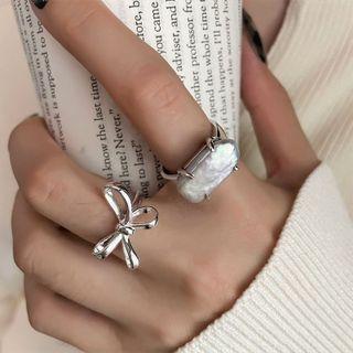 Faux Pearl / Bow Alloy Ring