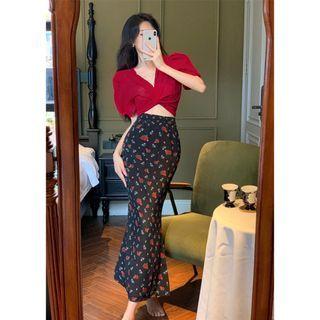 Puff-sleeve V-neck Cropped Blouse / Floral Midi Skirt