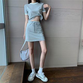 Contrast Trim Short-sleeve T-shirt / Drawstring Shorts / Mini A-line Skirt