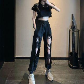 Short-sleeve T-shirt / Ripped Harem Pants