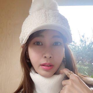 Pompom Boucl  Baseball Cap