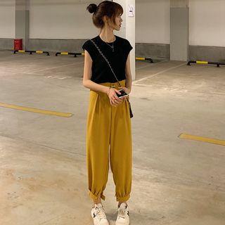 Cap-sleeve T-shirt / Crop Harem Pants