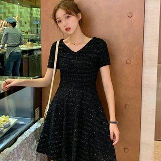 Plain V-neck Short-sleeve Slim-fit Dress Black - One Size
