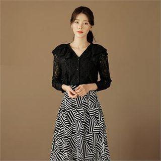 Ruffle-collar V-neck Lace Blouse