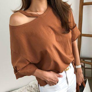Cutout-shoulder Cuff-sleeve T-shirt