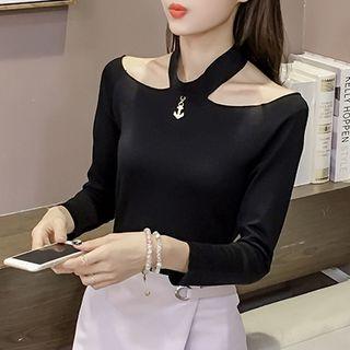 Shoulder Cutout Knit Pullover