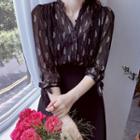 Open-placket Tie-sleeve Pattern Blouse
