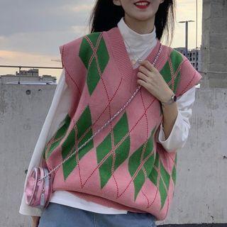 Long-sleeve Mock-neck T-shirt / Argyle Sweater Vest