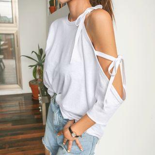 Strappy Cutout-shoulder T-shirt