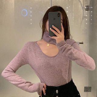 Mock-turtlenck Cold-shoulder Knit Top