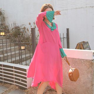 Pleated-trim Pocket-detail Dress