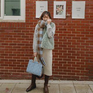 Band-waist Quilted Midi Skirt