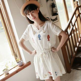 Applique Split-neck Short-sleeve Dress