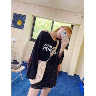 Letter V-neck Slit-shoulder T-shirt