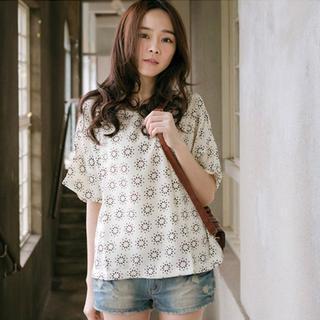 Elbow-sleeve Floral T-shirt
